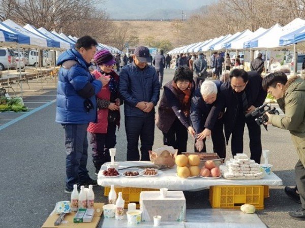 유통과구미_로컬푸드_금요장터_개장5.jpg