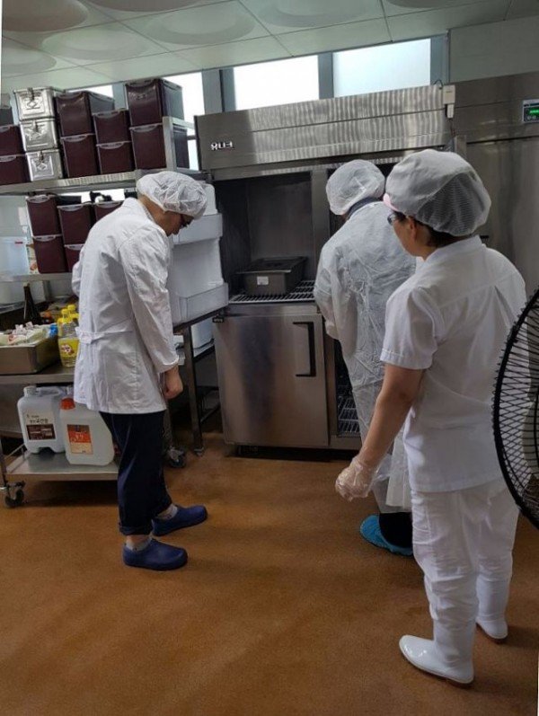2-0203_안동시__2020년_식품의_안전을_넘어_안심까지_책임진다(집단급식소_.jpg