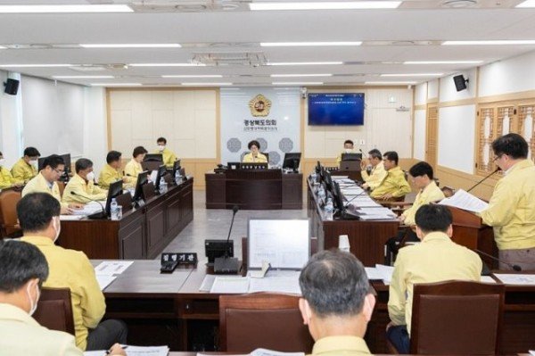 감염병_대책특위_(보도사진).jpg