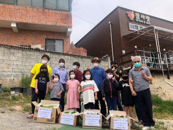 [교육지원과]나눔텃밭 기부2.jpg