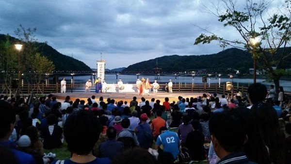 9-0601_1000만_관광객_맞이_안동관광_BOOM-UP_전개(하회별신굿탈놀이_야간공연).jpg