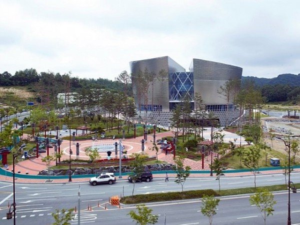 13-0601_경북관광_그랜드_세일_놀러_오세요(유교랜드).jpg
