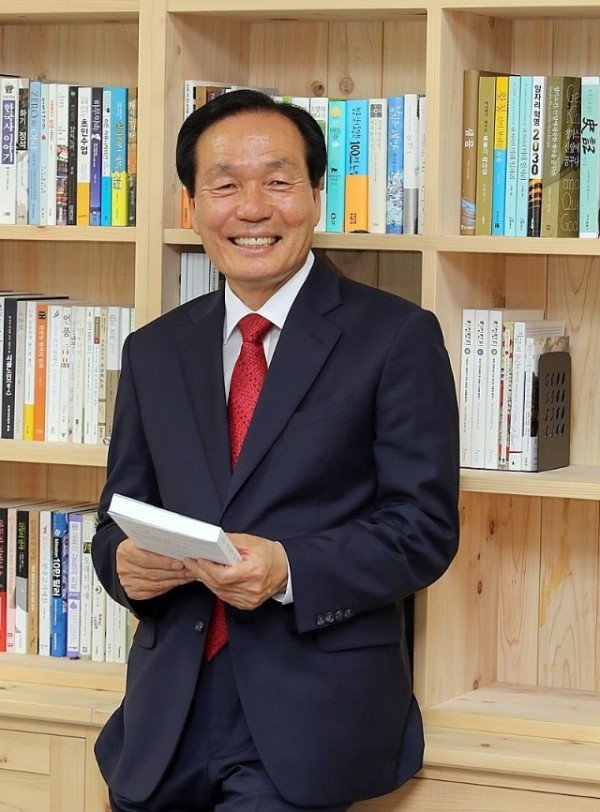 김주수_의성군수2.jpg