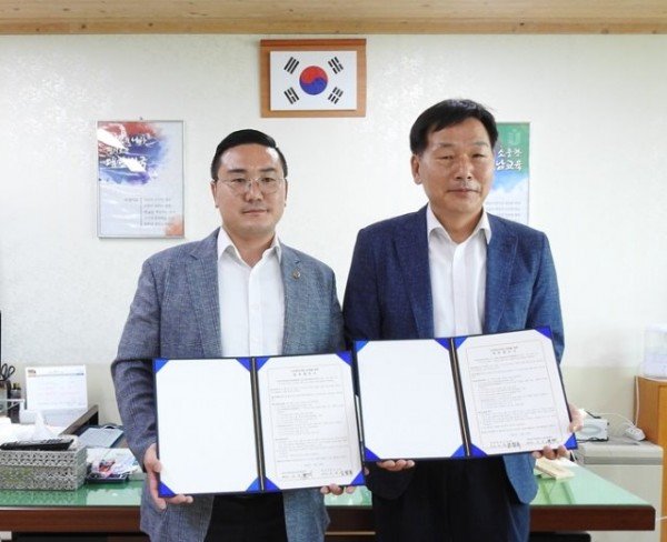 업무협약사진_1.jpg