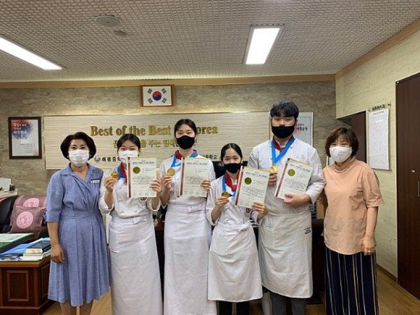 경북생활과학고_국제요리제과_경연대회_입상1.jpg
