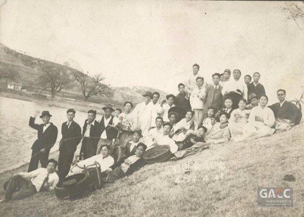 2__금상-1930년대_후반_가일마을_사람들(권대훈).jpg