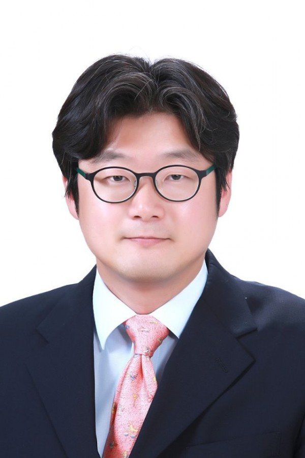 이민재_교수_사진.jpg