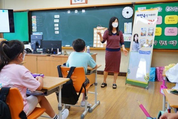 [구미오산초] 박현숙 작가와의 만남2.JPG