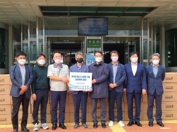 [구미고] 후배를 사랑하는 선배들의 마스크 기부2.jpg