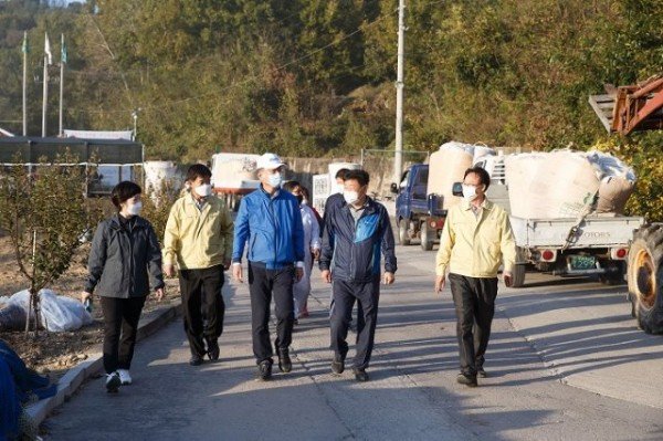 [농정과]구미시장 산물벼 매입현장 찾아 관련자 격려3.jpg