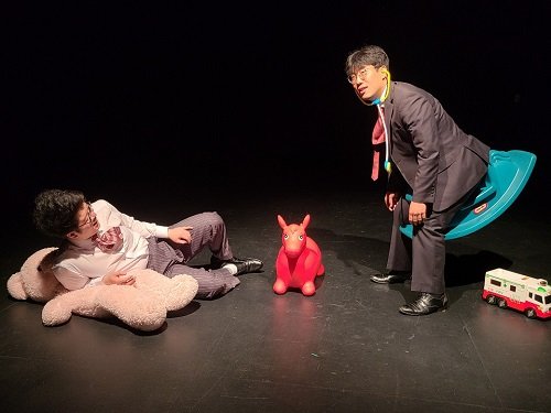 아빠들의 소꿉놀이 공연사진.jpg