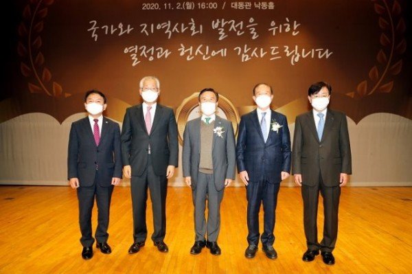 1103_김호석_안동시의회_의장-권오승-김재왕-신경선-권영세_안동시장_(1).JPG