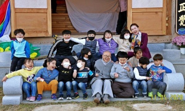 관음정사 원광스님과 아이들의 “문경 하늘재 무한감성” 이미지..JPG