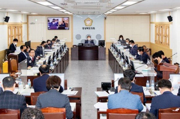 2020.12.09_제320회_제2차_정례회_제5차_예산결산특별위원회.jpg