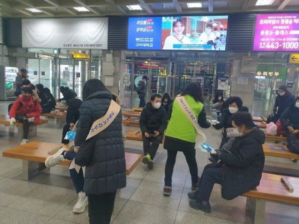 [복지정책과]생활공감정책참여단 생활방역캠페인활동3.jpg