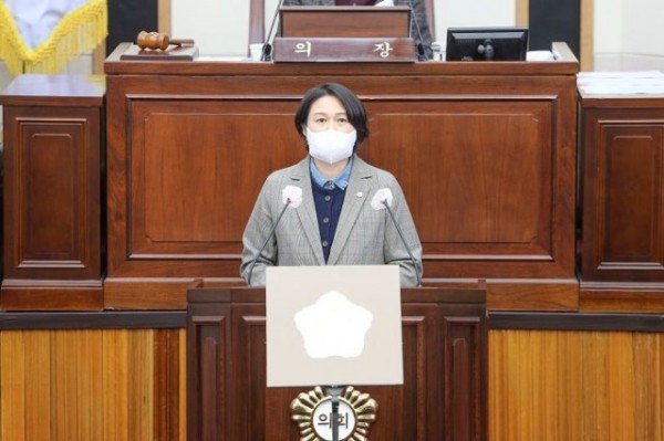 홍난이 의원님 5분발언.JPG