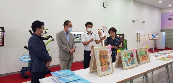 10.옥외광고디자인공모전 전시회.jpg