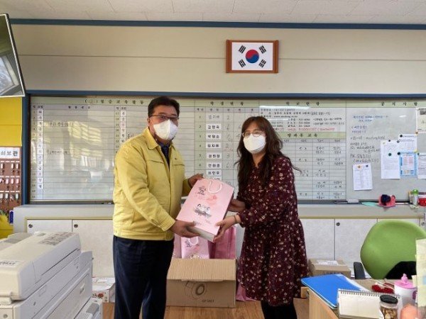 손뜨개 물품 전달1.jpg