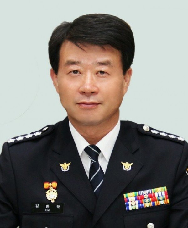 김한탁 서장님(고화질) - 복사본.jpg