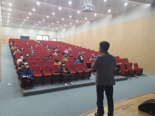 0126-1_안동시_2021년_제14기_안동시농업대학_신입생_모집_(2).jpg