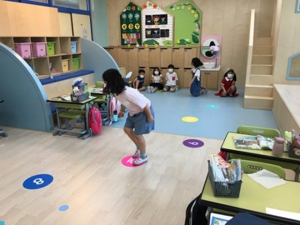 1.경북교육청, 창의적 놀이 통해 아이들 잠재력 키운다01(지난해 예천 감천초 놀이중심 공간 재구조화 사업).JPG