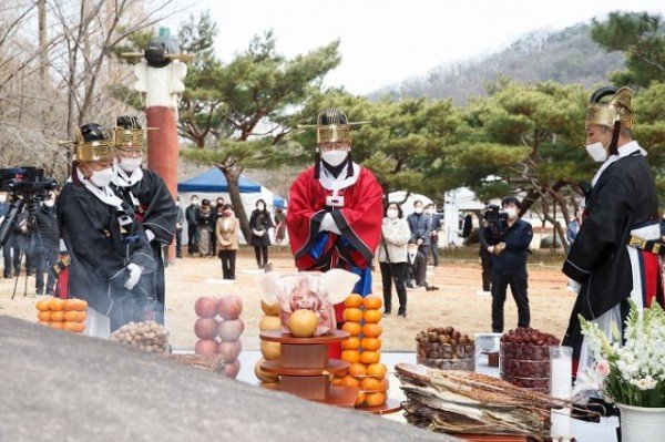 [문화예술과]42만 시민 안녕과 코로나 극복 기원 금오대제 개최4.jpg