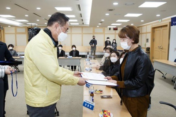 [위생과]구미시 식품위해예방기동단위촉 및 발대식 개최4.jpg