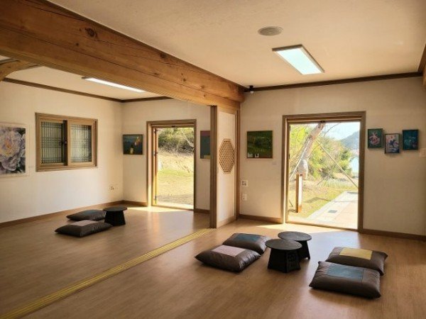 [관광진흥과]성리학역사관 한옥 문화카페 봄맞이 새단장4.jpg