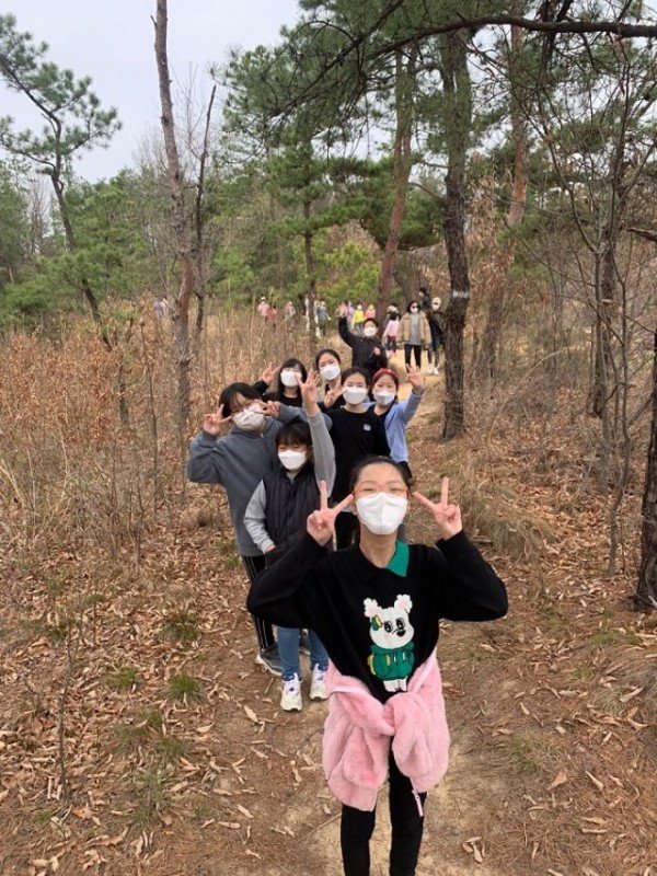 [산동초] 뒷산 둘레길 걷기로 산에서 배워요1.jpeg