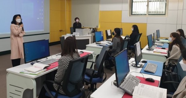 5.경북교육청, 학교급식 관련 연구체제 확립(지난 2일 학교급식 관련 연구체제 확립을 위한 학교급식 교사동아리 협의회를 개최했다).jpg
