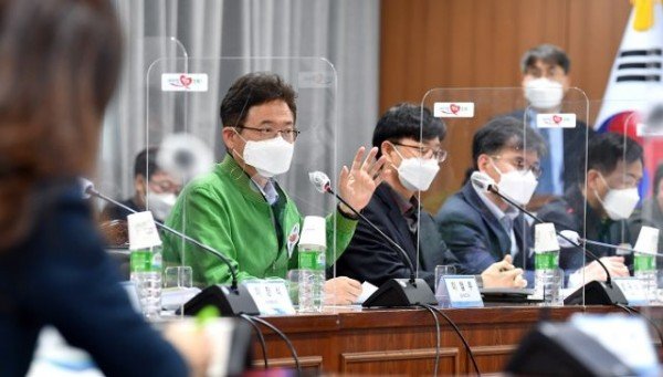 (1-2)정책자문위원회_자치행정_분과회의1.jpg