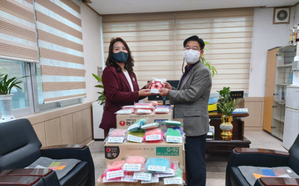 [평생교육과]사랑의 손뜨개 친환경 수세미 전달2.png