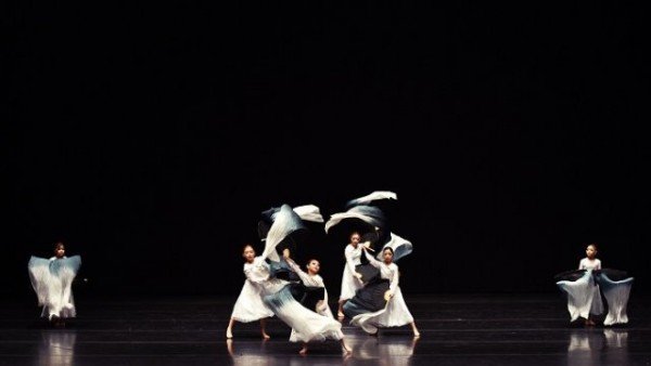 [포토] 라임 G-벨리,  Medusa_s fury_ 작품으로 아름다움으로 눈부신 벨리댄스를 선보이고 있다..jpg