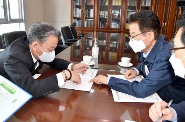 (1-2)손명수_국토부차관_면담.jpg