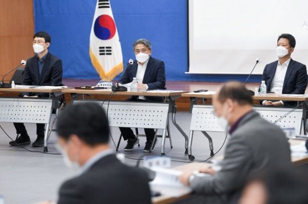 (4-2)4.22_신공항_연계_지역발전_전략회의1.jpg