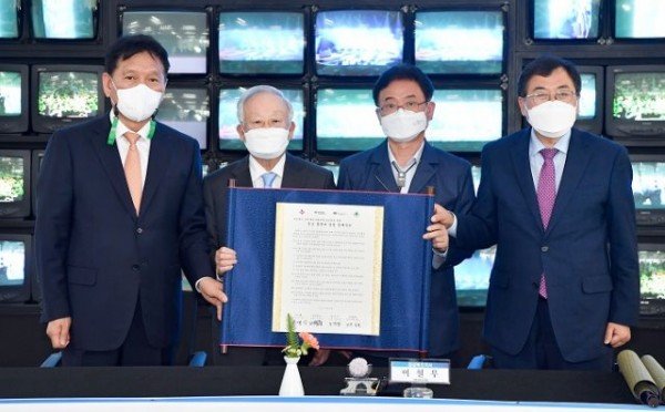 문화.예술.관광산업_활성화를_위한_상호협력에_관한_협약_체결식.jpg