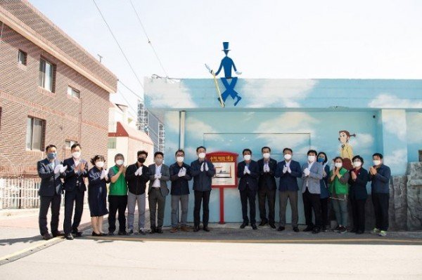 [문화예술과] 공공미술 프로젝트 신평벽화마을 제막식 개최4.jpg