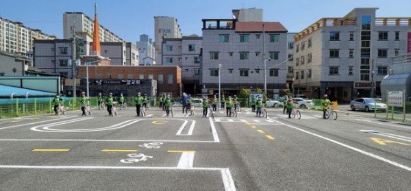 [교통정책과] 구미시 제60기 시민 자전거교실 수료식 개최3.jpg