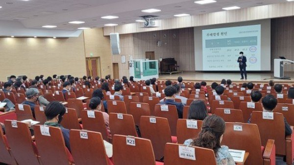 사진2(유초중등공직자청렴리더십직무연수).jpeg