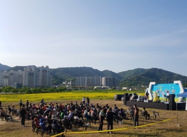 [선산읍] 찾아가는 음악회 성료2.jpg