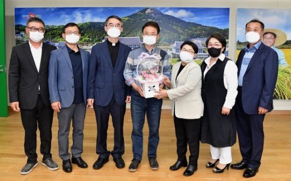 (사진설명)화령중학교_제자_(1).jpg