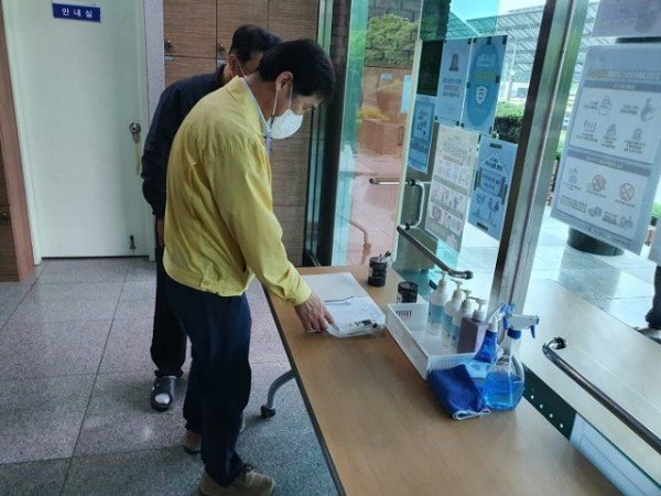 김천시 사회적거리두기 2단계 격상-상하수도과(사진2).jpeg