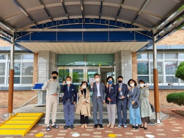 [고아초] 우리 아이 면역력을 높이는 맨발걷기 연수2.JPG