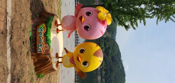 0604-2_안동시_월영공원에_엄마까투리_조형물_설치_(2).jpg