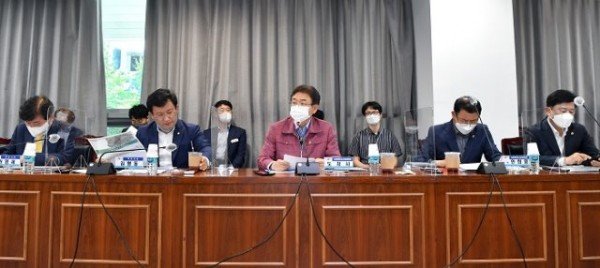 (3-1)도청이전신도시건설위원회3.jpg