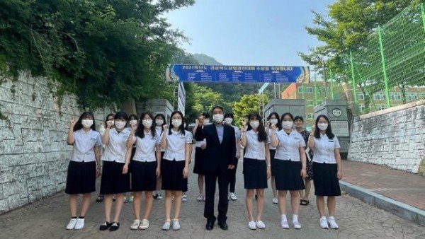 2021.06.09_상업경진대회 사진2.jpg