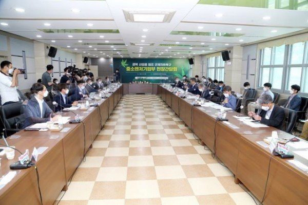 0610_권칠승_중기부_장관_안동_헴프특구_간담회_방문-_(3).JPG