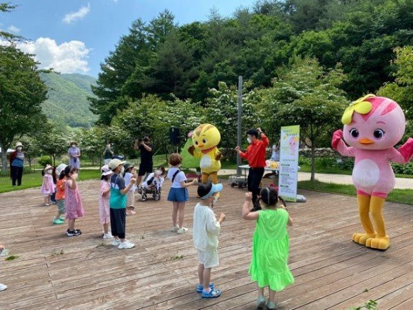 엄마까투리숲속체험학습1 (1).jpg