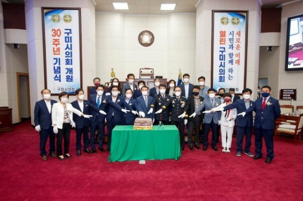 시루떡 절단.jpg