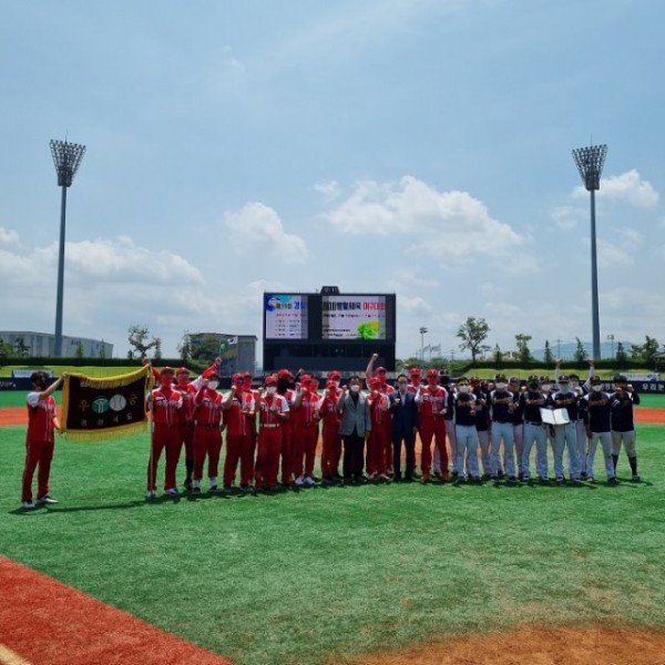 4.경북교육청, 제19회 도지사배 생활체육 야구대회 정상 등극!01.jpg